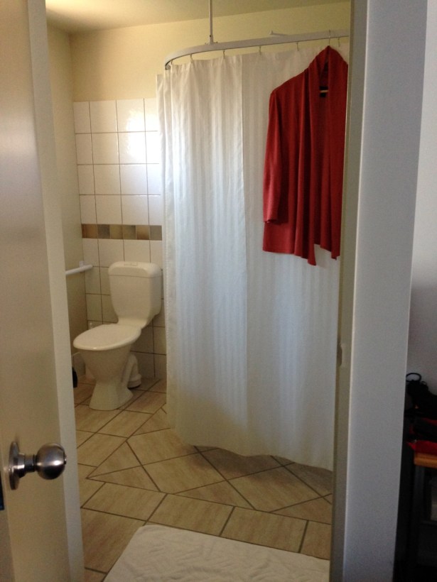 NZ Motel Roma on Riccarton - bath shower curtain