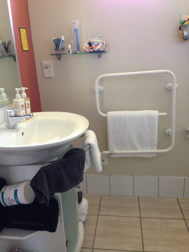 NZ Motel Roma on Riccarton - bath sink storage