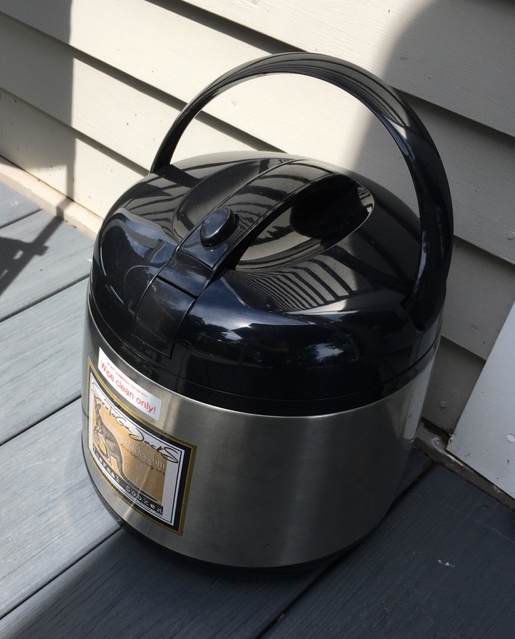 Saratoga Jacks 5.5 L Thermal Cooker sitting on deck