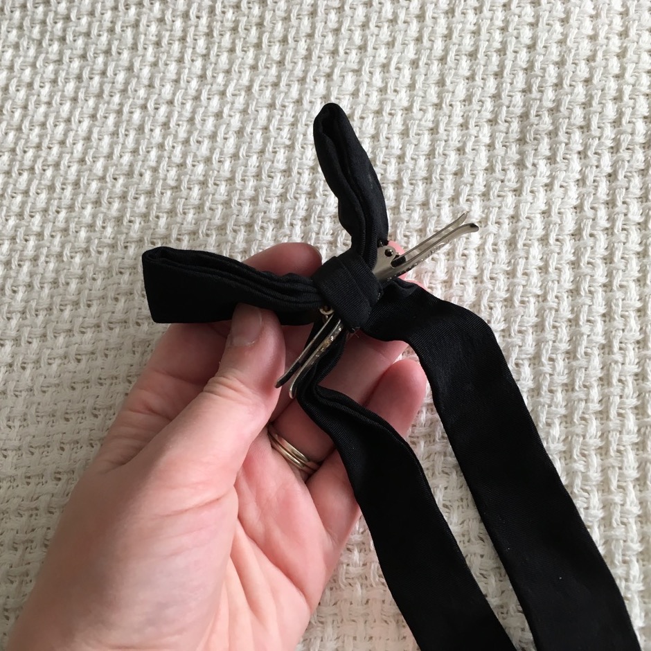 Oregon Centennial commenorative string bow tie detail of clip