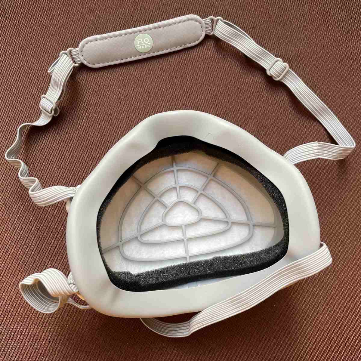 Black foam visible inside mask body is the condensation insert