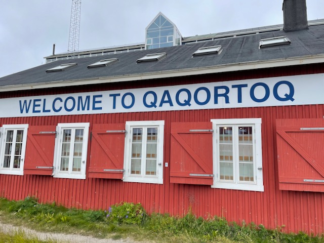 Banner makes welcome center very obvious to most visitors