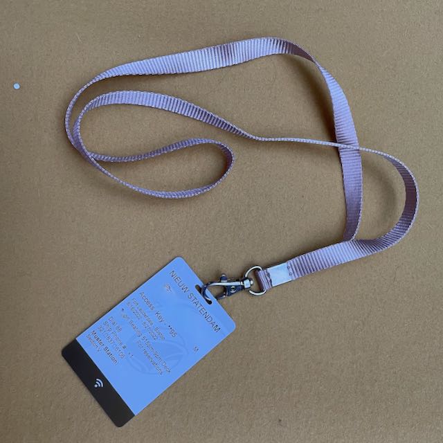pink lanyward with Nieuw Statendam access key card